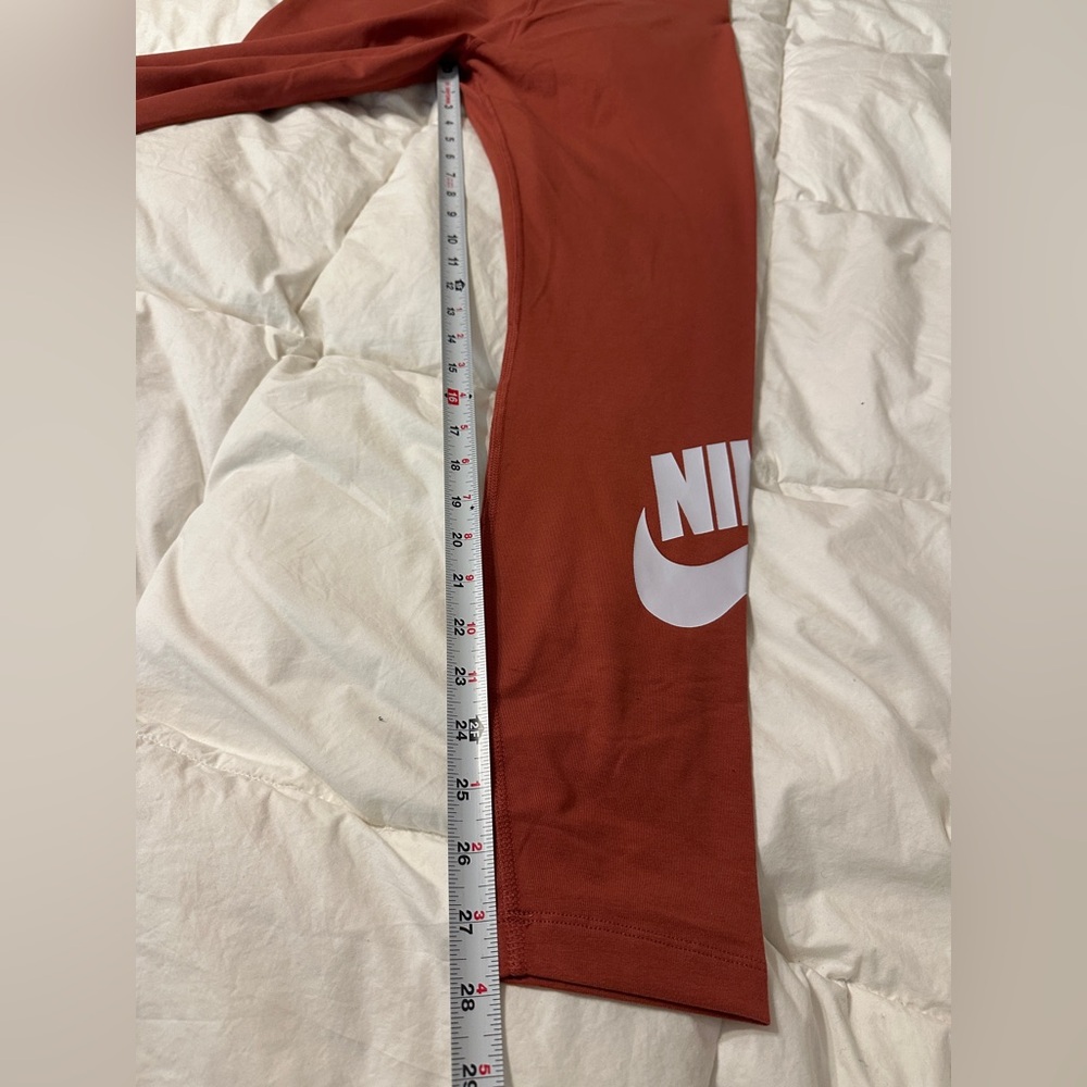 Nike Essential Tight Fit High Rise Full Length Leggings - NWT - Size L - Picture 14 of 16